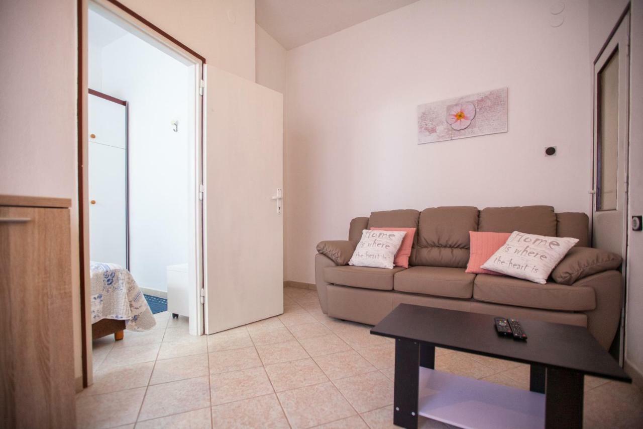 Apartment Rosy Пула Экстерьер фото