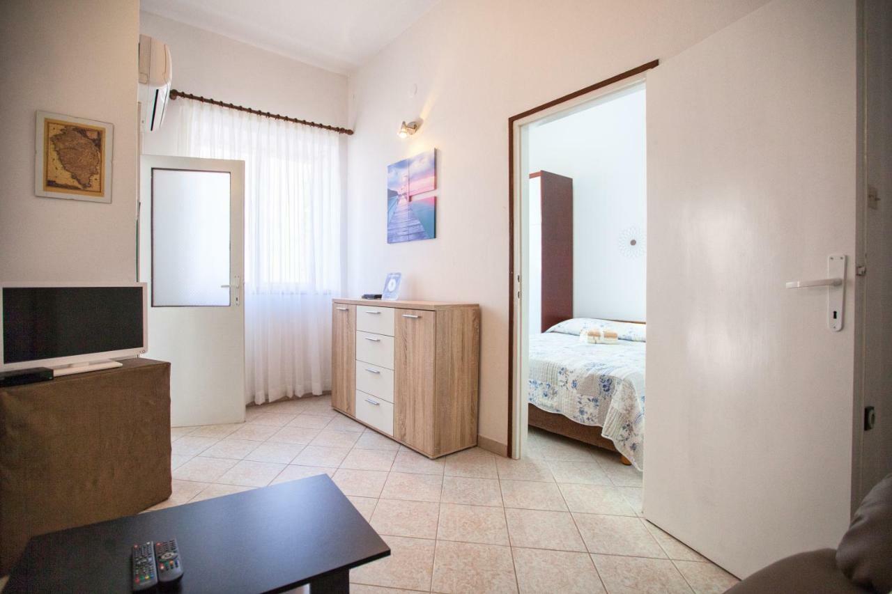 Apartment Rosy Пула Экстерьер фото