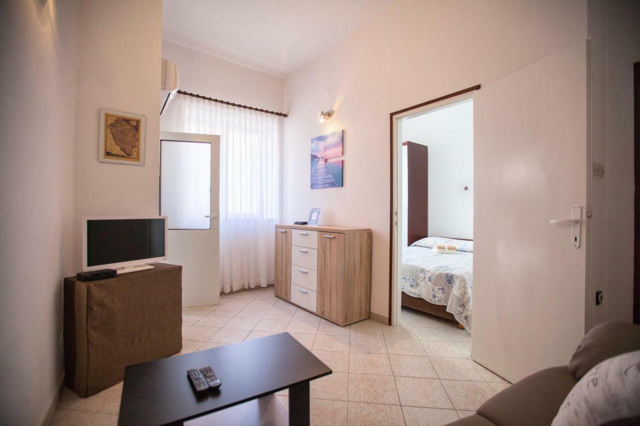 Apartment Rosy Пула Экстерьер фото